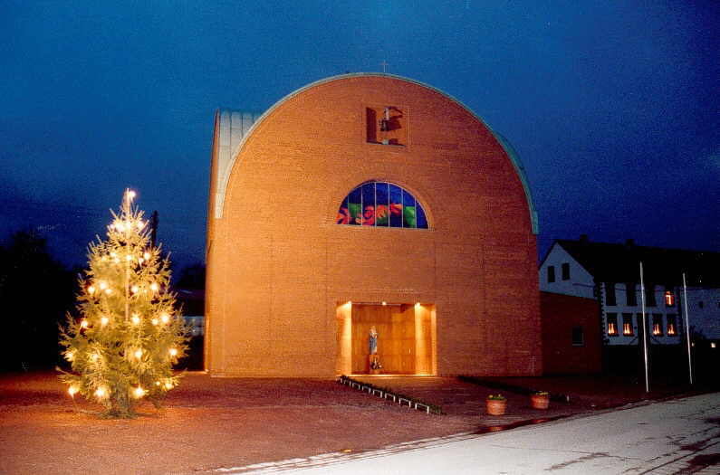Kath. Filialkirche Maria K&ouml;nigin